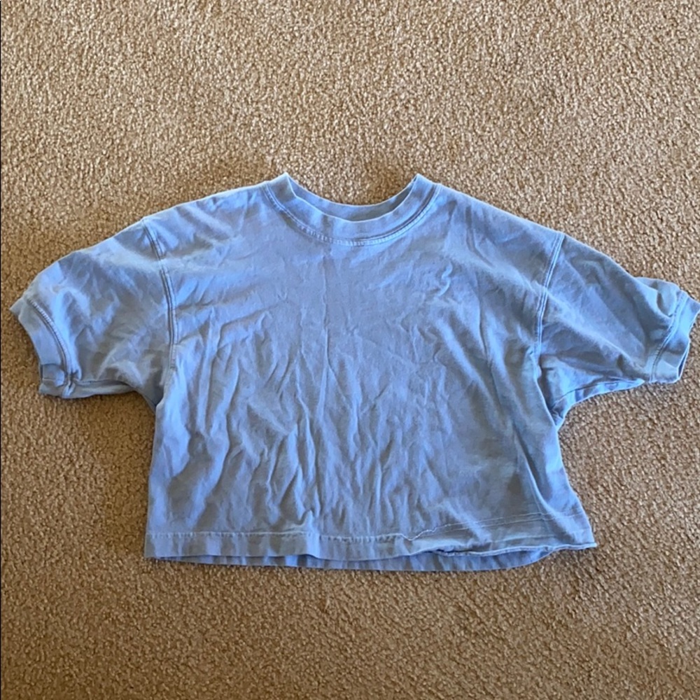 baby blue short sleeve crop